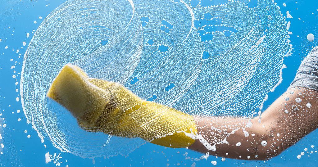 Best Temperature to Wash Outside Windows